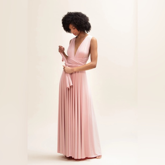 Like New! OH Two Birds bridesmaid dress in blush. Worn once! As seen on Girls. - Picture 4 of 8